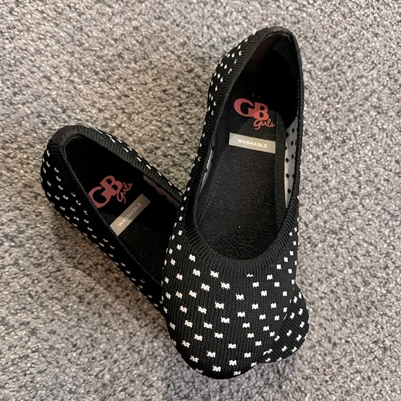Gianni Bini girls flats, EUC, Toddler 12M. Black and White polka dots - Picture 4 of 4